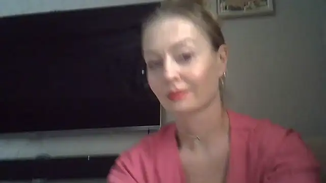 Snapshot of ZarinaSwift chatting on 07.27.26 ZarinaSwift online show from 07.27.26