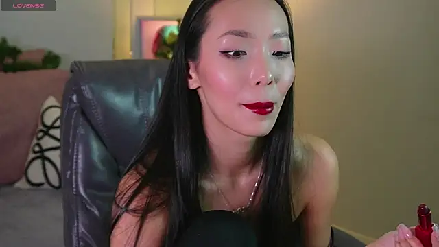 Snapshot of _MIURA_ chatting on 01.05.25 MIURA online show from 01.05.25