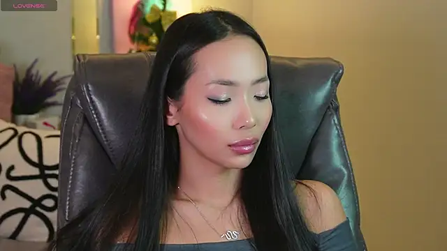 Snapshot of _MIURA_ chatting on 01.07.25 MIURA online show from 01.07.25