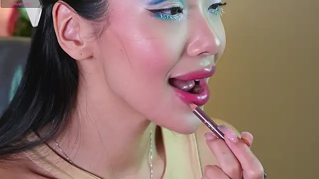 Snapshot of _MIURA_ chatting on 01.13.25 MIURA online show from 01.13.25