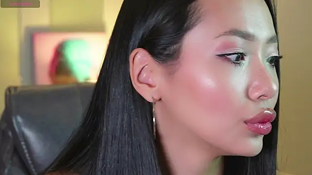 Snapshot of _MIURA_ chatting on 01.14.25 MIURA online show from 01.14.25