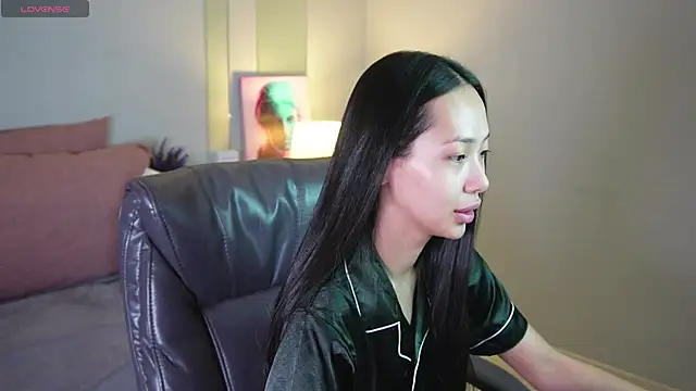 Snapshot of _MIURA_ chatting on 02.06.25 MIURA online show from 02.06.25