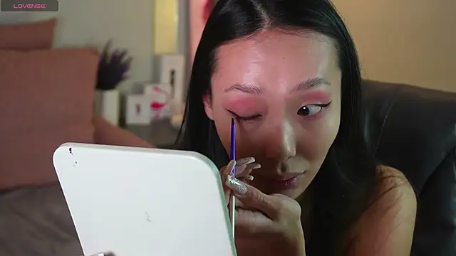 Snapshot of _MIURA_ chatting on 02.06.25 MIURA online show from 02.06.25