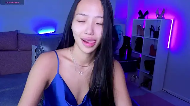 Snapshot of _MIURA_ chatting on 10.13.25 MIURA online show from 10.13.25