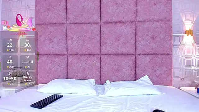 LiaVelez online show from 02.14.26