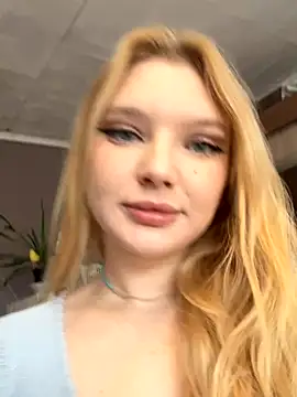 Snapshot of AmmyHot chatting on 10.25.25 AmmyHot online show from 10.25.25