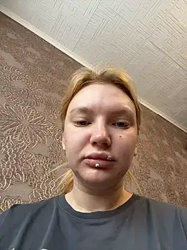 Snapshot of AmmyHot chatting on 11.27.25 AmmyHot online show from 11.27.25