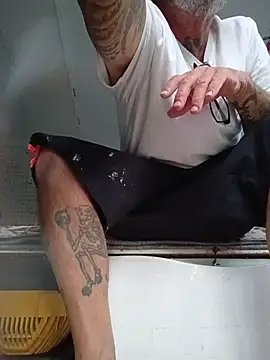 Hotbodyscottie online show from 11.15.25