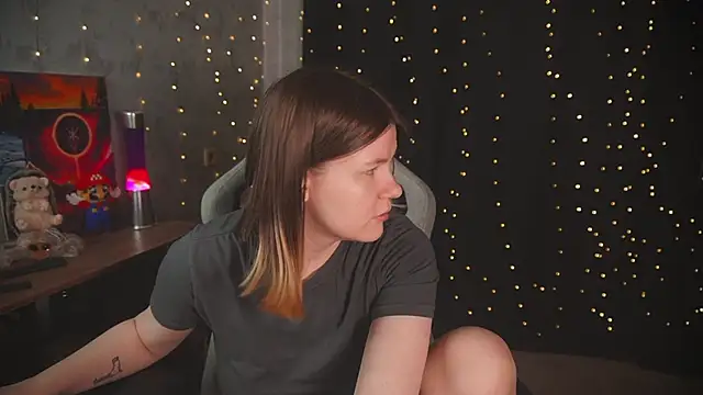 cuteamberlyyy online show from 10.19.25