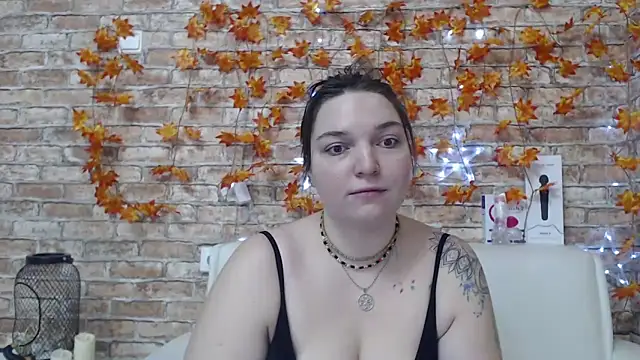 Amelia Kiss  online show from 11.11.25