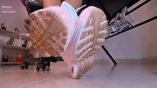 Snapshot of violettastrada chatting on 03.07.25 violettastrada online show from 03.07.25