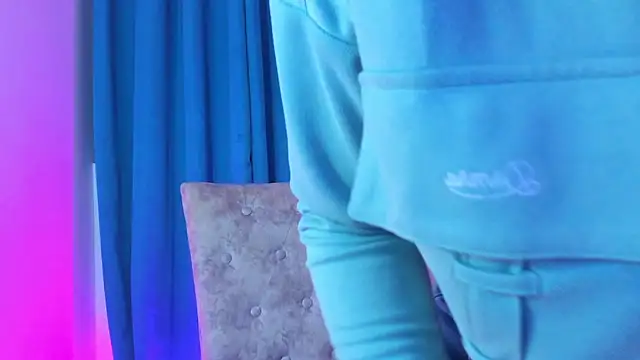 Camila Coxx online show from 01.08.25