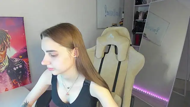   SilviaAbby   online show from 01.04.25