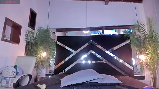 emily-fox online show from 02.20.25