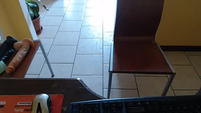 Snapshot of 69porcellone69 chatting on 02.13.25 69porcellone69 online show from 02.13.25