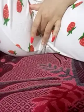 Snapshot of Bombamom chatting on 06.11.26 Bombamom online show from 06.11.26