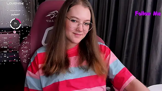 Snapshot of bunny_bubble chatting on 12.19.25 bunny bubble online show from 12.19.25