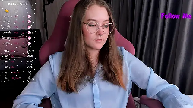 Snapshot of bunny_bubble chatting on 12.21.25 bunny bubble online show from 12.21.25