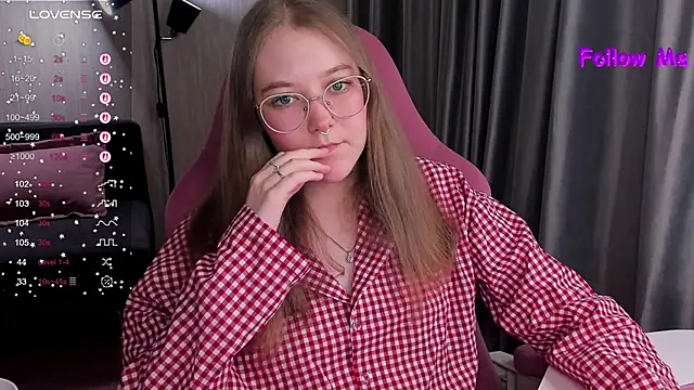 Snapshot of bunny_bubble chatting on 02.11.26 bunny bubble online show from 02.11.26