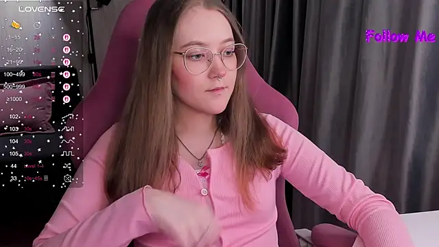 Snapshot of bunny_bubble chatting on 02.13.26 bunny bubble online show from 02.13.26