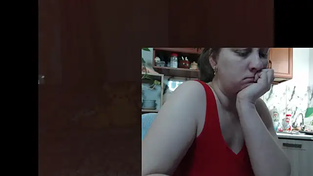 Sakura Green online show from 11.28.25