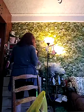 Sakura Green online show from 04.06.26