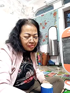 Hotestlove online show from 11.18.25