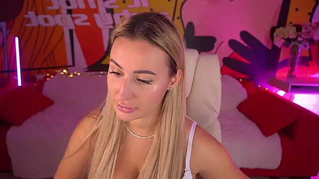 LiaBrazzerr online show from 11.03.25