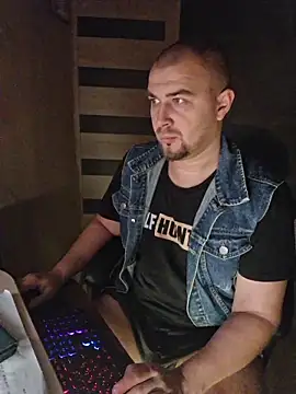 Foxyshaved online show from 10.30.25