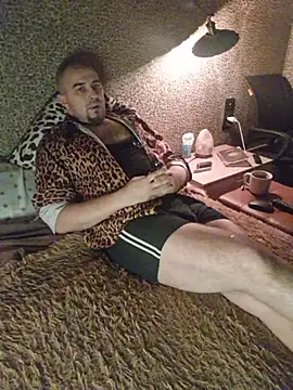 Foxyshaved online show from 11.27.25