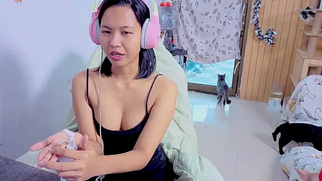 Kana G online show from 10.30.25