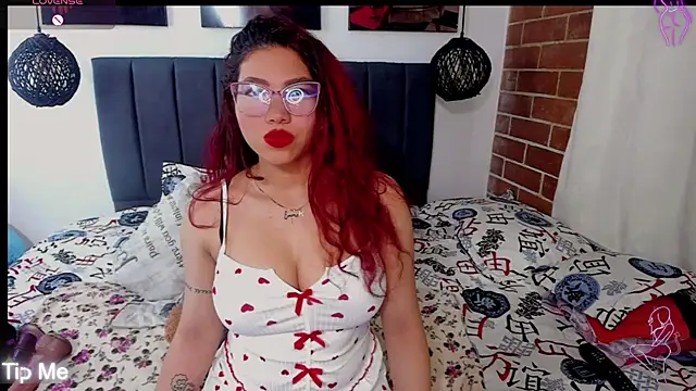 Snapshot of kyliejenner_hot chatting on 03.15.25 kyliejenner hot online show from 03.15.25