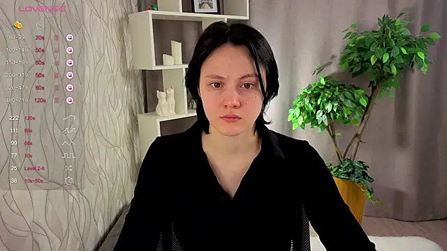 MaryCoopeer online show from 10.05.25