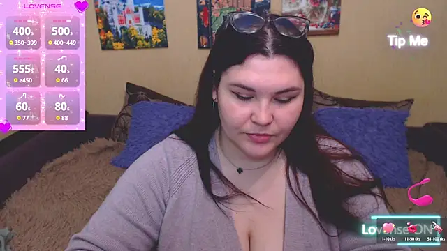 JuliaKeln online show from 05.31.26