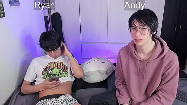 Snapshot of Aventure_Twinks chatting on 12.06.24 Aventure Twinks online show from 12.06.24