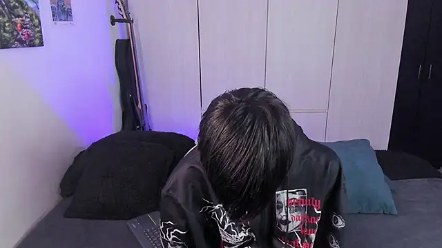 Snapshot of Aventure_Twinks chatting on 01.24.25 Aventure Twinks online show from 01.24.25