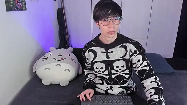 Snapshot of Aventure_Twinks chatting on 01.30.25 Aventure Twinks online show from 01.30.25