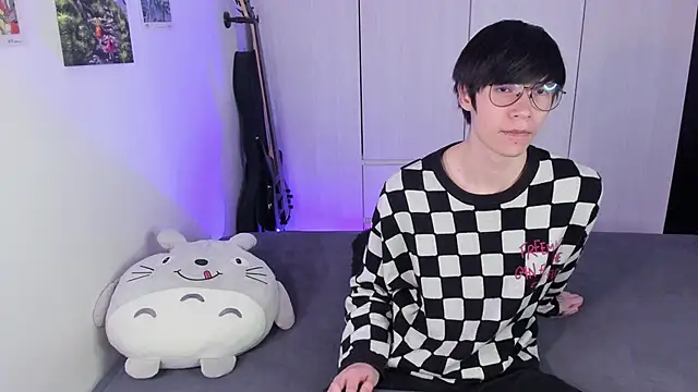 Snapshot of Aventure_Twinks chatting on 02.07.25 Aventure Twinks online show from 02.07.25
