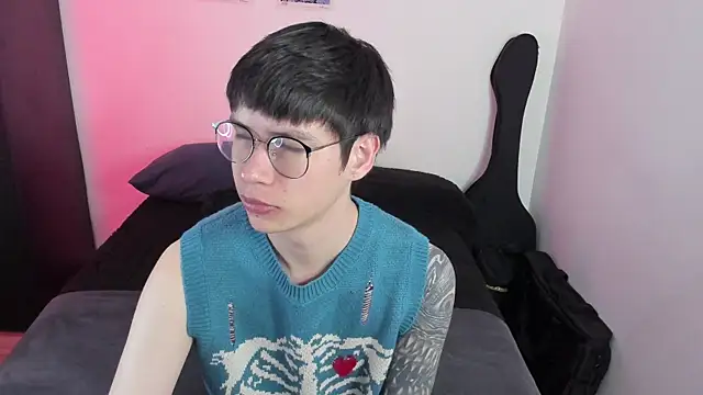 Aventure Twinks online show from 01.15.26