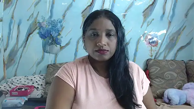 Snapshot of Indian_tracy chatting on 06.19.26 Indian tracy online show from 06.19.26