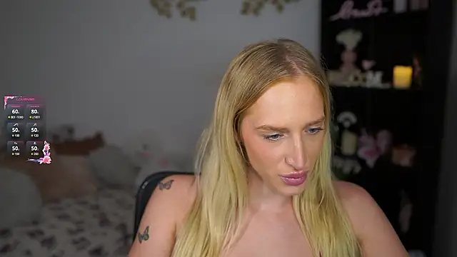Snapshot of Nicolette__Shea_ chatting on 12.03.24 Nicolette Shea online show from 12.03.24