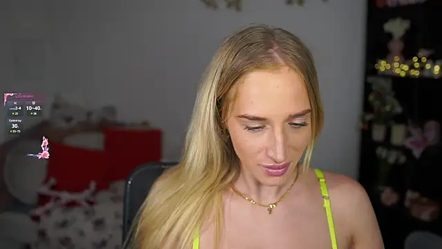 Snapshot of Nicolette__Shea_ chatting on 01.05.25 Nicolette Shea online show from 01.05.25