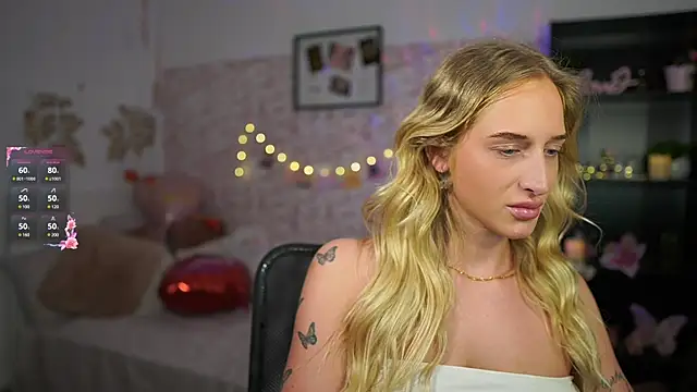 Snapshot of Nicolette__Shea_ chatting on 02.16.25 Nicolette Shea online show from 02.16.25