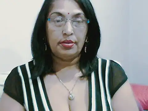 sexy69hotmum online show from 09.30.25
