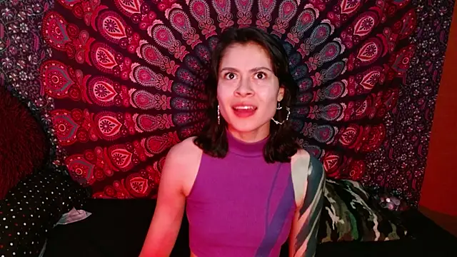 Snapshot of AbbySccott chatting on 12.23.24 AbbySccott online show from 12.23.24