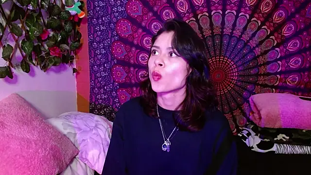 Snapshot of AbbySccott chatting on 03.17.25 AbbySccott online show from 03.17.25