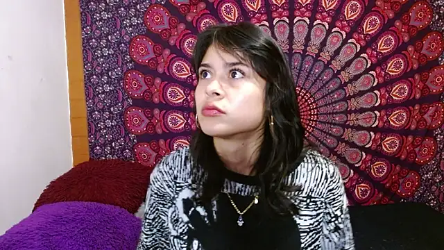 Snapshot of AbbySccott chatting on 10.31.25 AbbySccott online show from 10.31.25