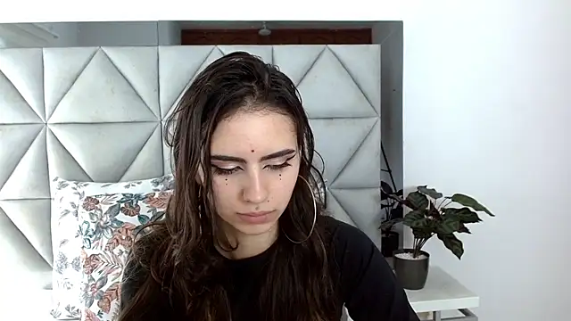 nina pons online show from 12.10.24