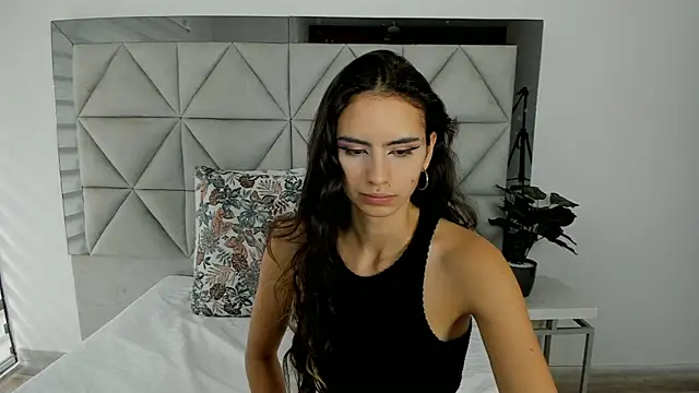 nina pons online show from 02.21.25