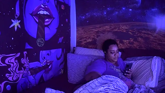 AutumnHart online show from 12.18.24